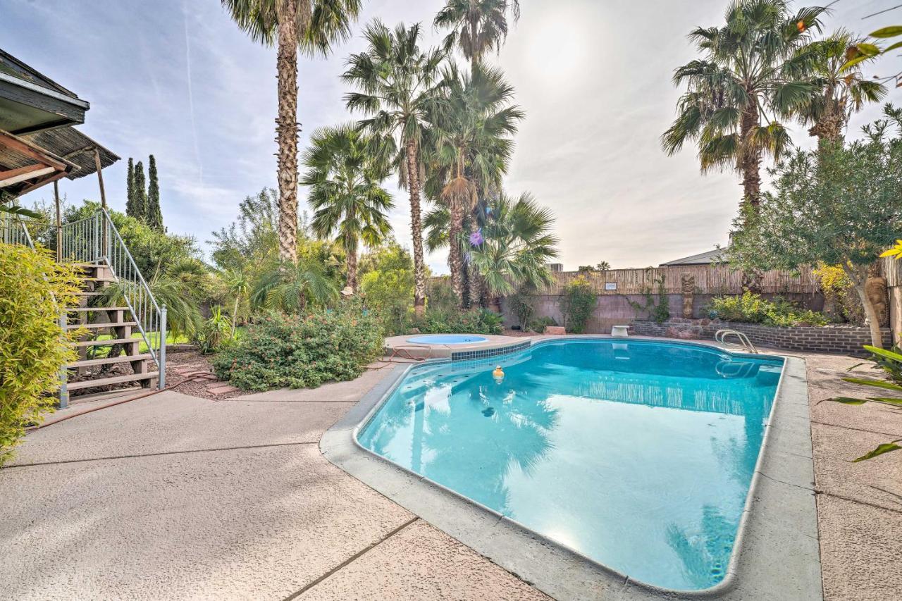 Vegas Oasis Home With Pool And Spa 7 Miles To Strip 라스베이거스 외부 사진
