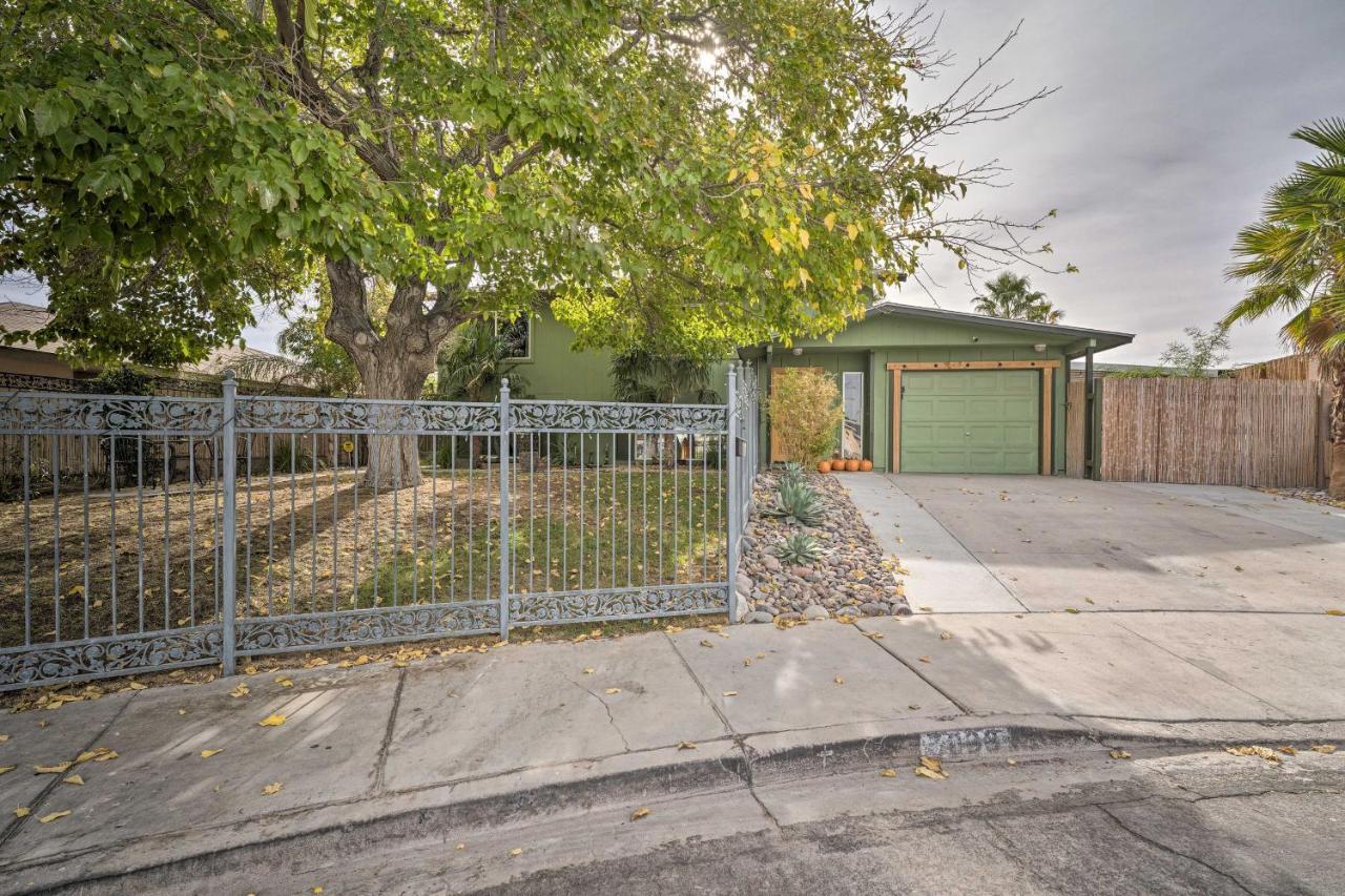Vegas Oasis Home With Pool And Spa 7 Miles To Strip 라스베이거스 외부 사진