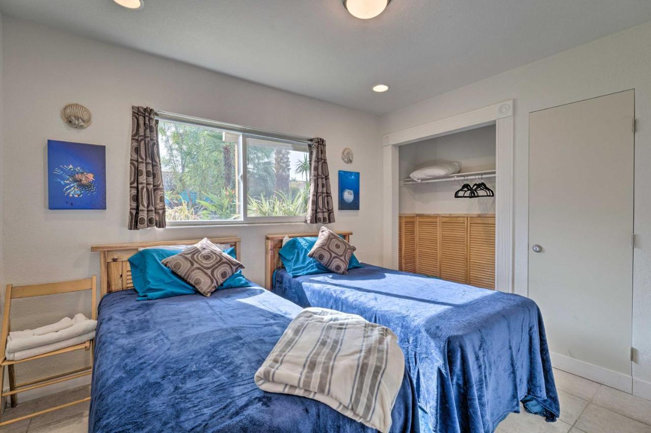 Vegas Oasis Home With Pool And Spa 7 Miles To Strip 라스베이거스 외부 사진