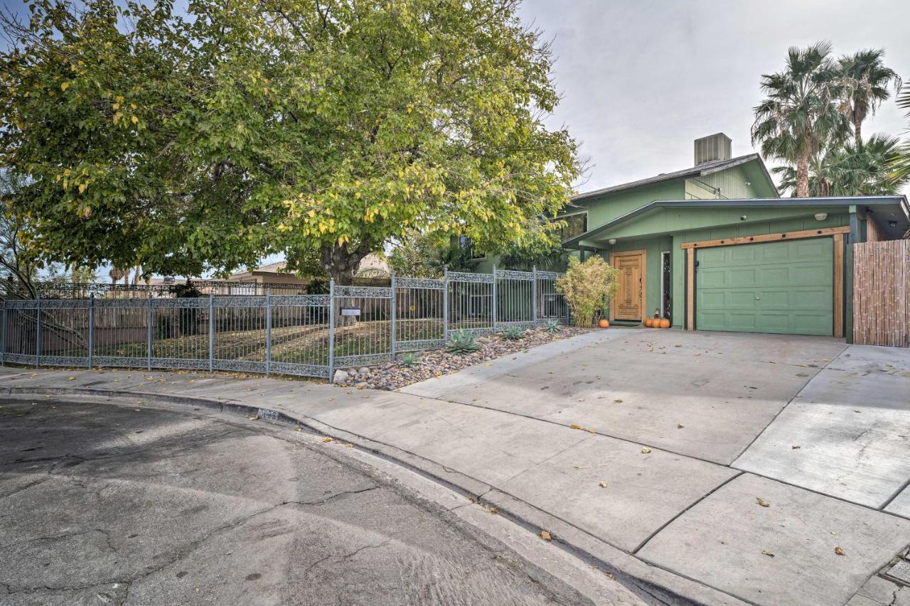 Vegas Oasis Home With Pool And Spa 7 Miles To Strip 라스베이거스 외부 사진
